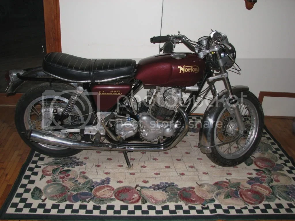 Classic Barn Find - '74 Norton Commando