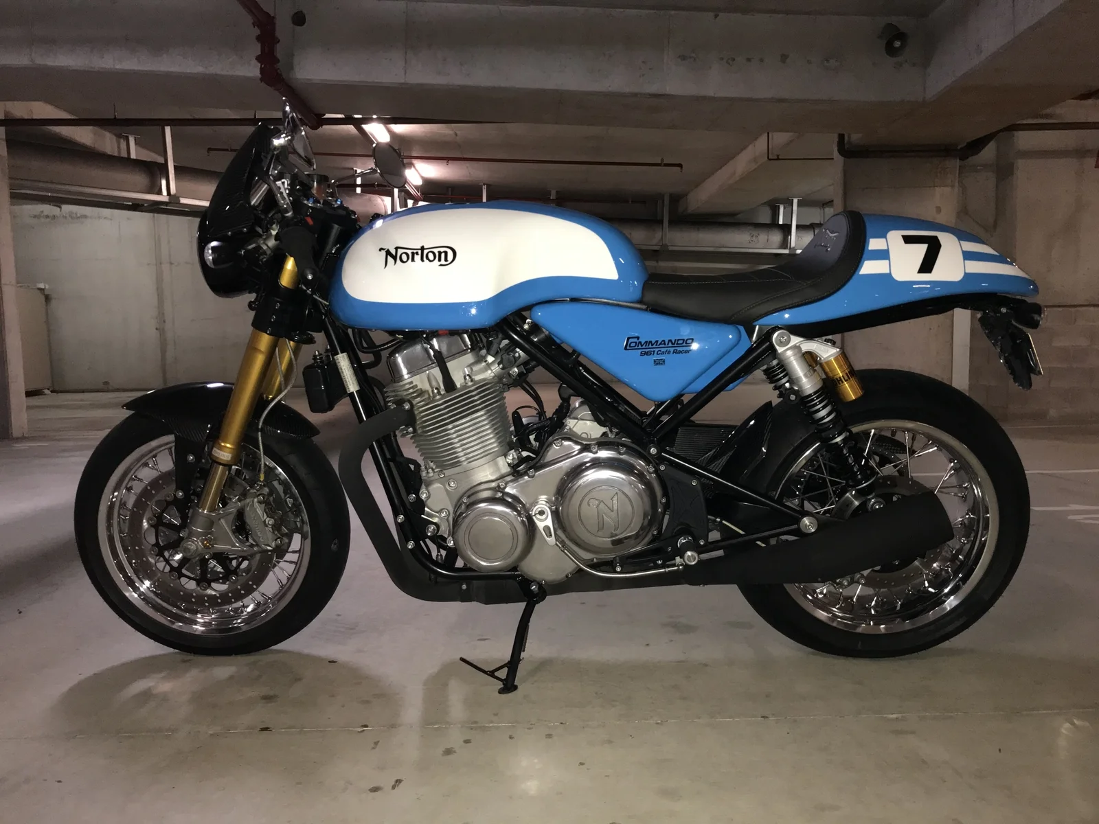 Pictures of your Norton 961