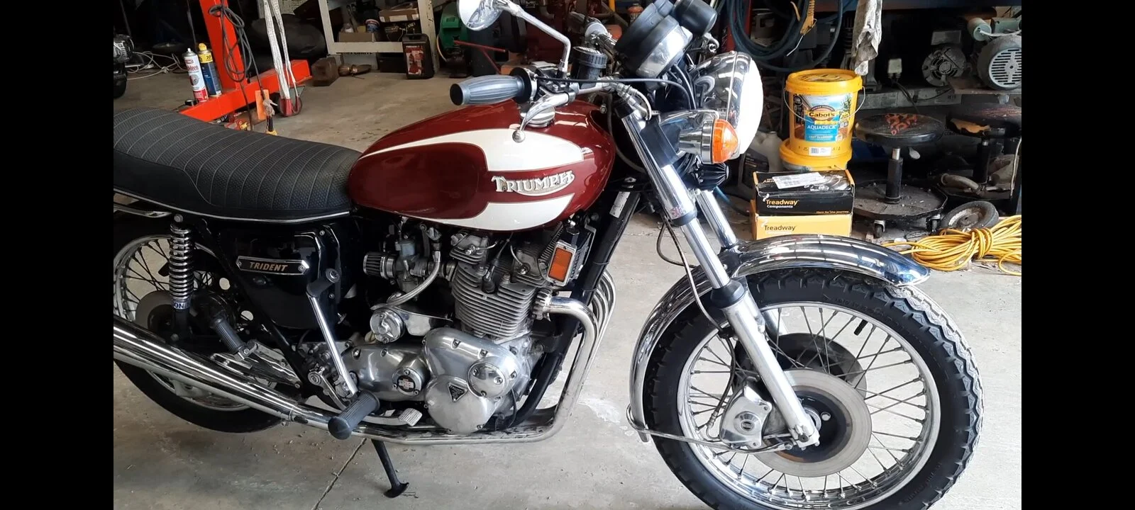 Pictures of your Triumph T160 or similar .