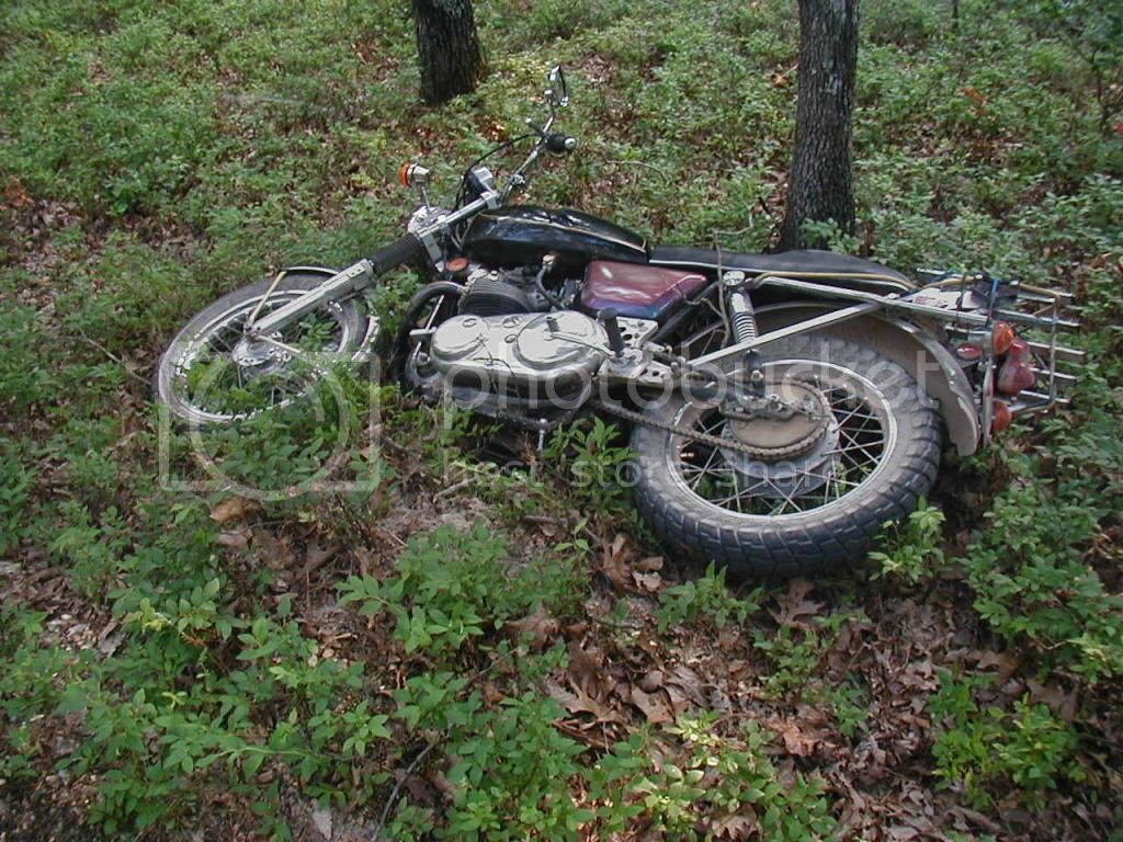 Commando-based frame as vintage dirt bike/trail bike