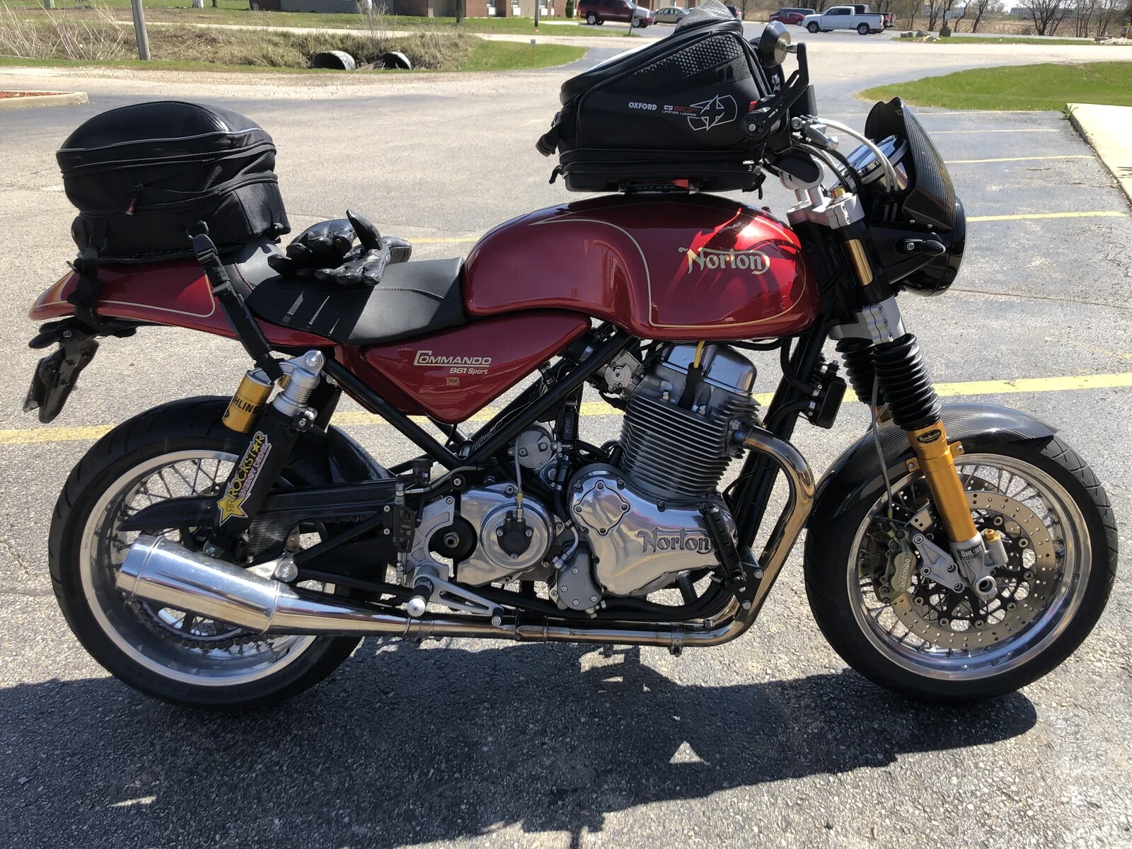 Pictures of your Norton 961