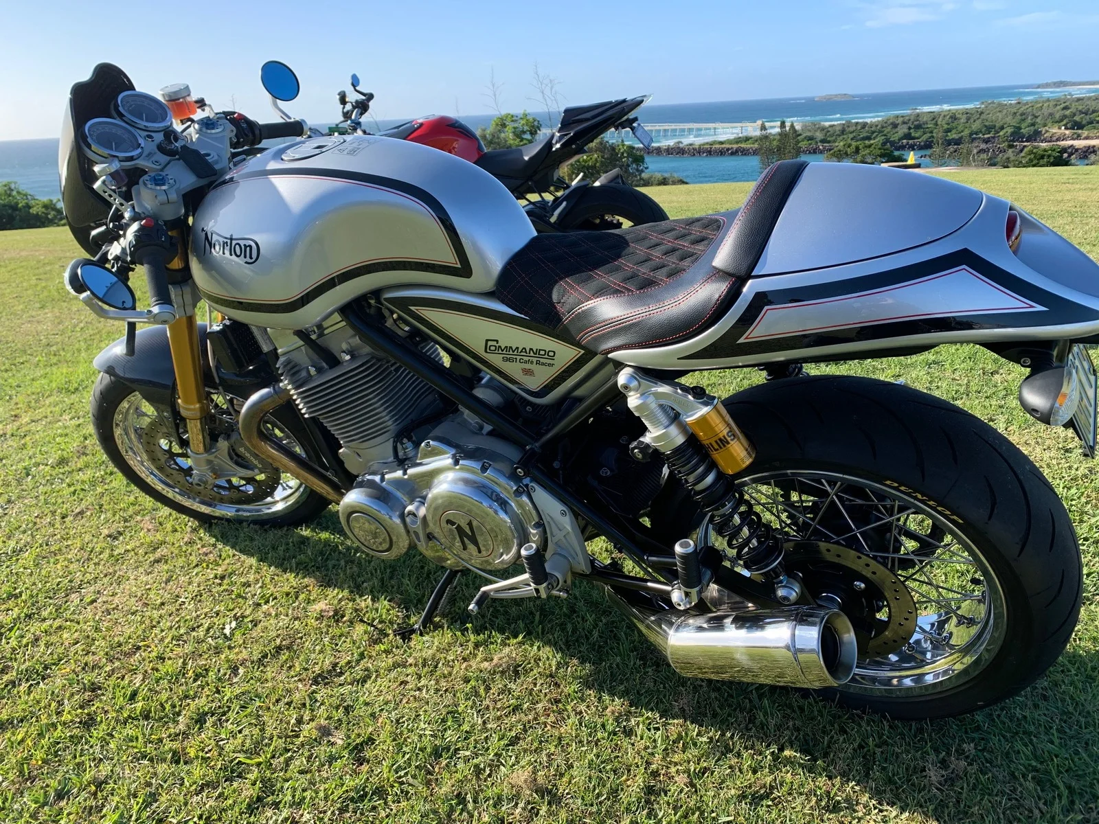 Pictures of your Norton 961