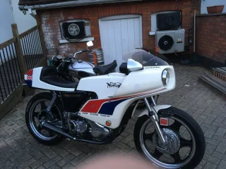 Pictures of your Norton 961