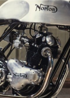 Norton Commando: 750 "Domiracer"