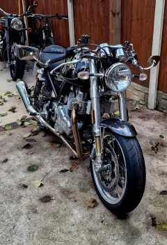 Pictures of your Norton 961