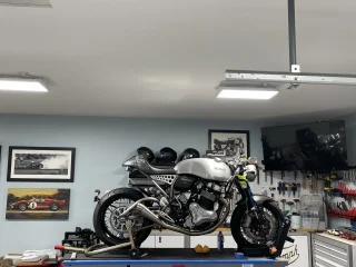 Pictures of your Norton 961