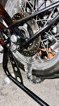 Carbon Wheels on ABS Norton 961