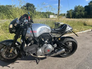 Pictures of your Norton 961