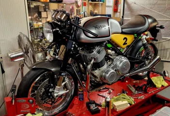 Pictures of your Norton 961