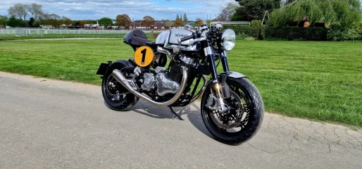 Pictures of your Norton 961