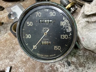 Who is repairing Smiths 5" Chronometric speedometers these days?