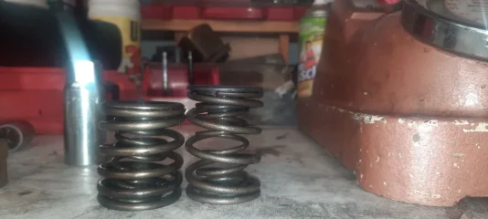 Massive drop in valve spring height ? .BSA B33