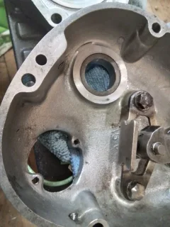 Mk3 gearbox outer cover kickstart bearing/bush renewal.