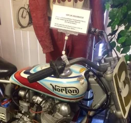 Pictures of your Norton 961