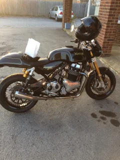 Pictures of your Norton 961