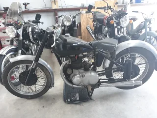 Wrong primary cover on BSA A10