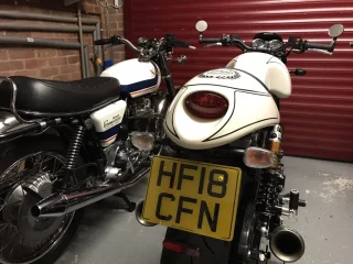 Pictures of your Norton 961