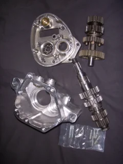 NORTON COMMANDO BRAND NEW GEARBOX PARTS